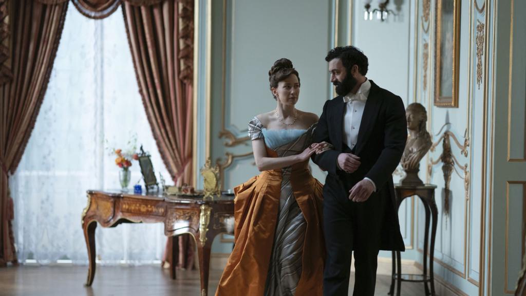 Carrie Coon and Morgan Spector in 'The Gilded Age'.