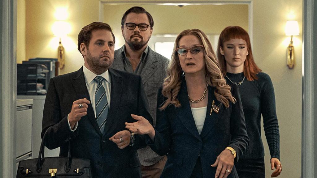 (De izq a der) Jonah Hill, Leonardo DiCaprio, Meryl Streep y Jennifer Lawrence en una escena de 'No mires arrina', de Adam McKay