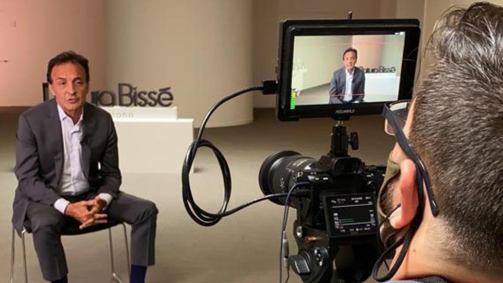 Juan Albanell frente a las cámaras, grabando la masterclass de Círculo Fortuny.