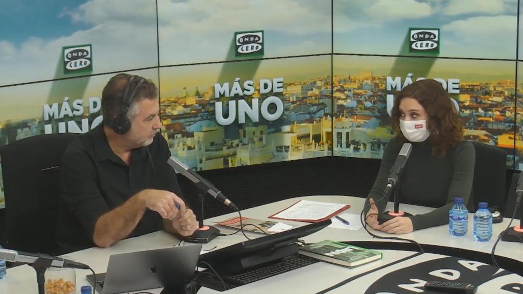 La presidenta de la Comunidad de Madrid, Isabel Díaz Ayuso, entrevistada por Carlos Alsina en Onda Cero.