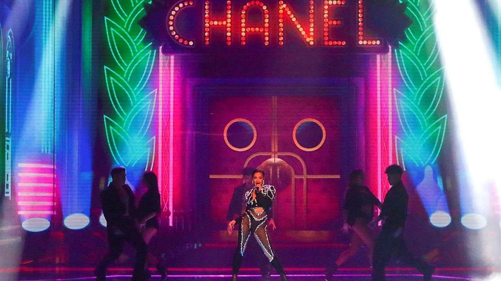 La cantante Chanel interpreta 'SloMo' durante su participación en el Benidorm Fest.