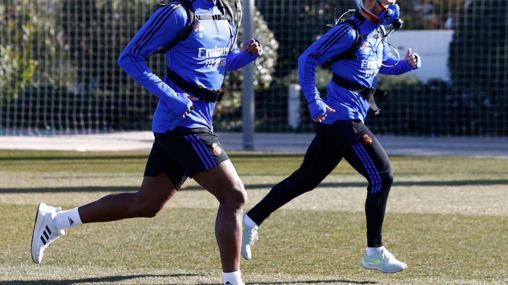 David Alaba y Eden Hazard, en Valdebebas.