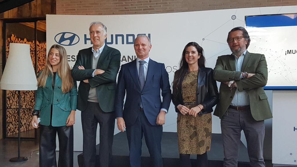 Paula Pastor, Juanjo Martínez Saavedra, Leopoldo Satrústegui, Elena Gris y Santiago de la Rocha, todos ellos de Hyundai España.