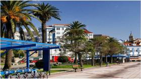 Vista del paseo del muelle de Curuxeiras.