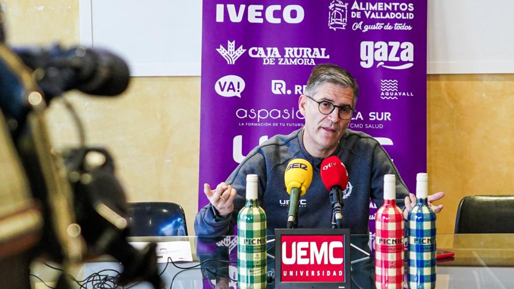 Roberto González en su comparecencia antes del partido contra el Granada