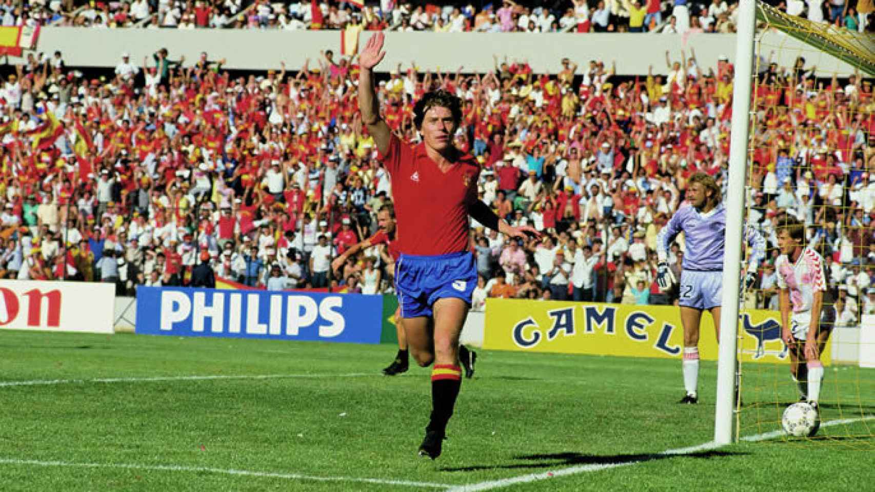 Emilio Butragueño con sus Joma en el Mundial de México de 1986.