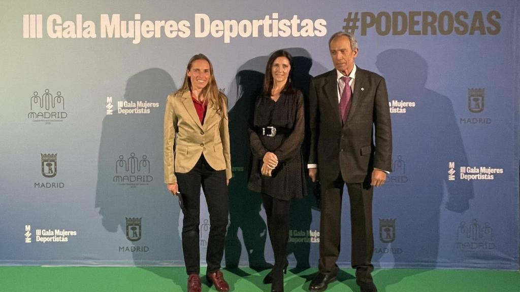 Asunción Loriente (centro de imagen) en la gala de Mujeres Deportistas