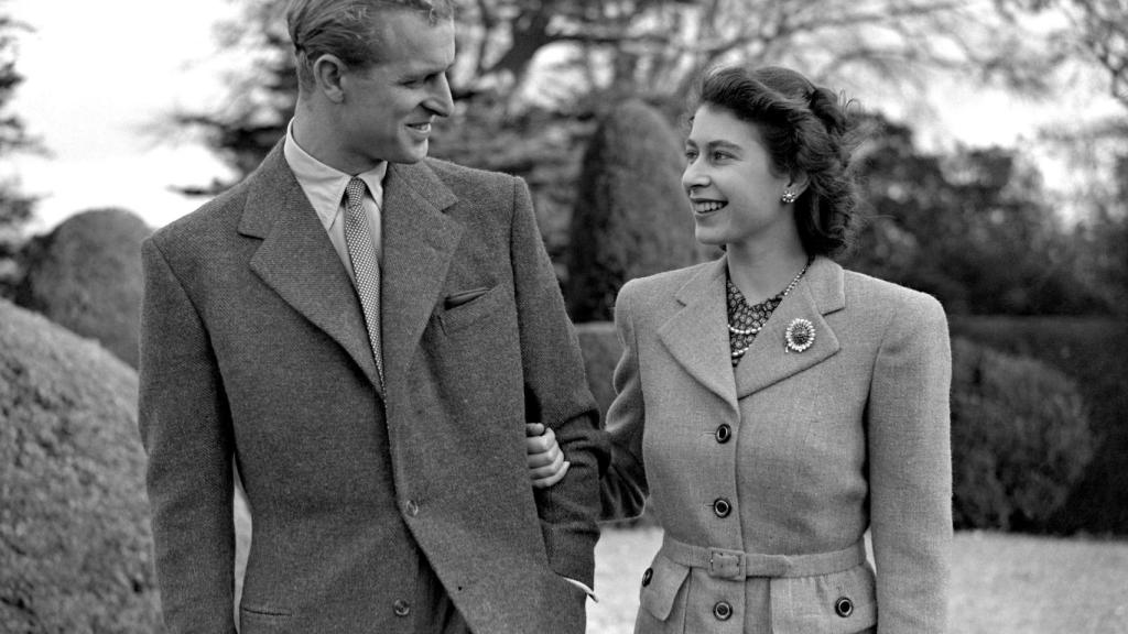 Isabel II, cuando todavía era Princesa, junto al duque de Edimburgo.