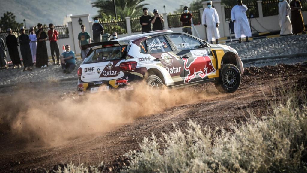 Nasser Al-Attiyah y Alba Sánchez durante el Rally de Omán