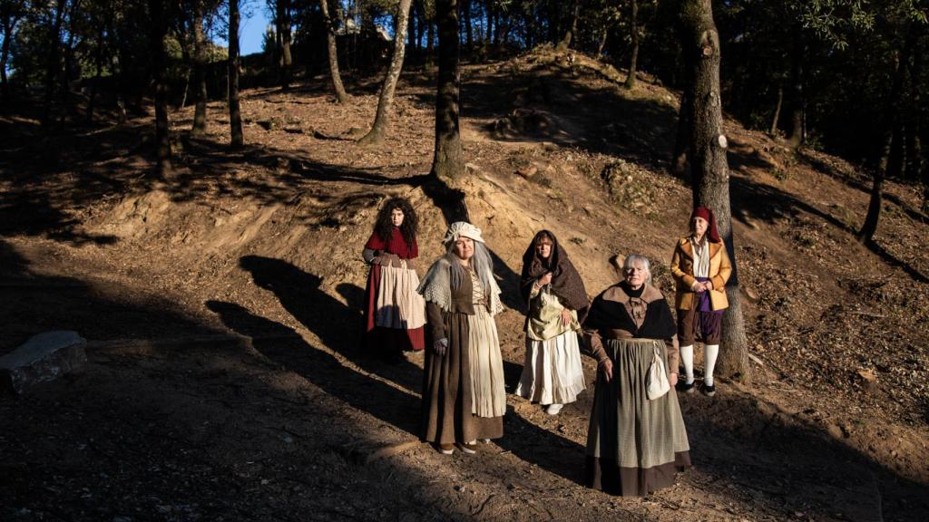 Cinco de las participantes del Ball de Bruixes.