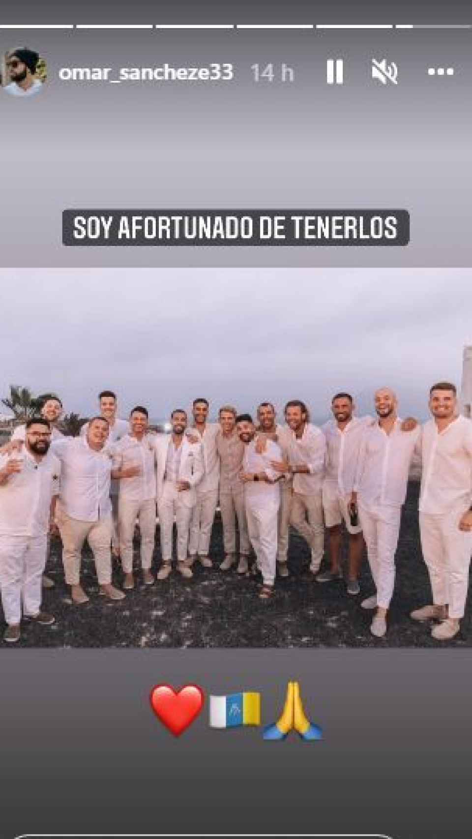 Omar Sánchez en una imagen de su Instagram junto a sus amigos.