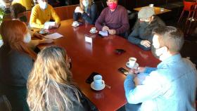 Reunión de los candidatos por Valladolid de Unidas Podemos con la asociación Más Que Bares