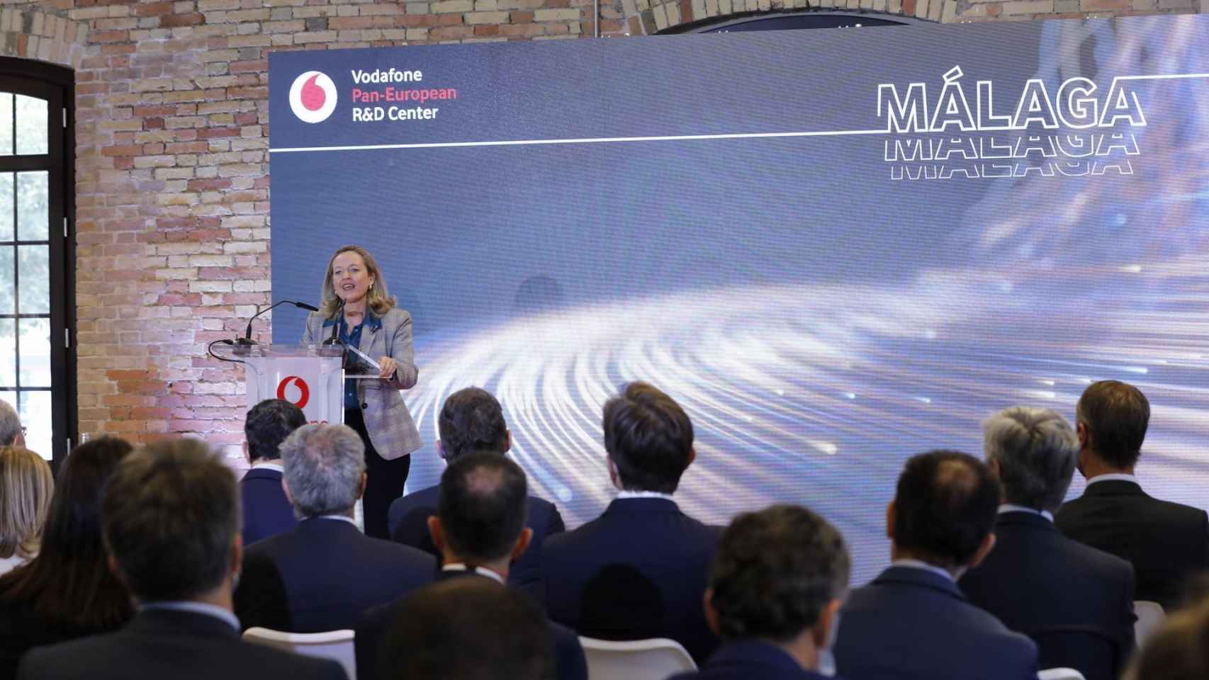 Nadia Calviño, vicepresidenta primera del Gobierno, en la inauguración del centro de I+D de Málaga de Vodafone.