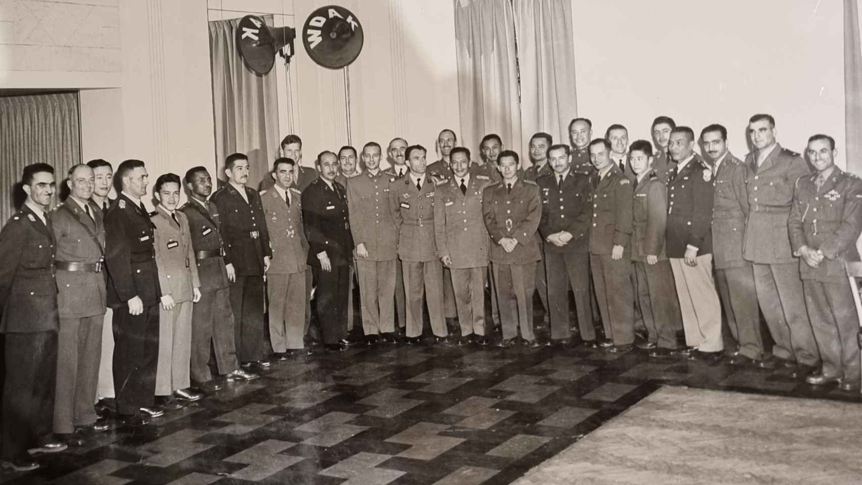 Los militares asistentes a la academia de Fort Benning, Estados Unidos, en 1955.