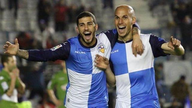 Javi Hervás (derecha) en un partido con el Sabadell. Foto: CE Sabadell