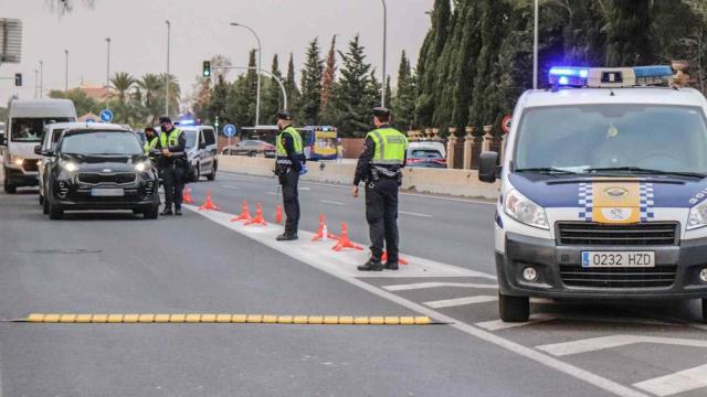 Las restricciones de movilidad limitaban la salida de las ciudades en el primer trimestre de 2021.