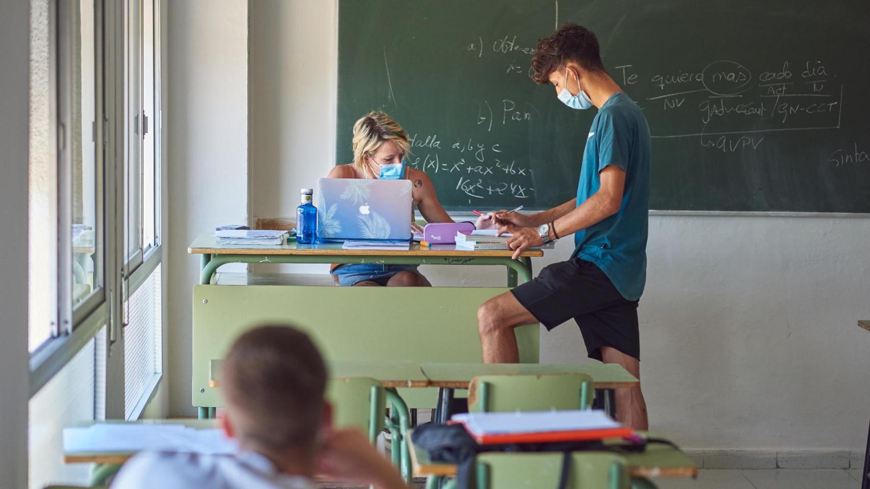 Alumnos de ESO y Bachillerato de Galicia tendrán asignaturas de IA y tecnologías inteligentes