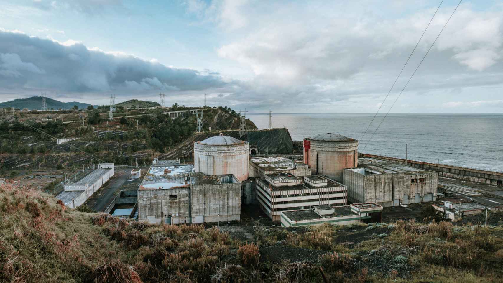 Planta de una central nuclear abandonada en Bilbao.