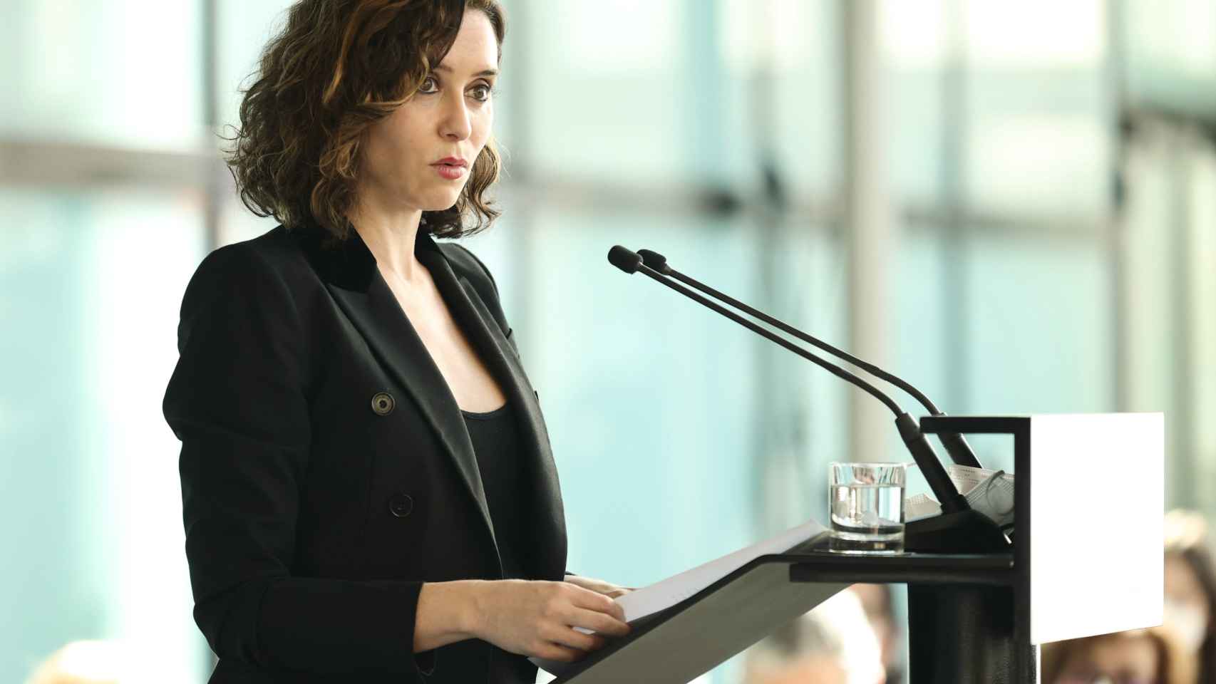 La presidenta de la Comunidad de Madrid, Isabel Díaz Ayuso, interviene en un acto reciente en la Asamblea de Madrid.