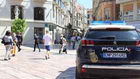 Detenido en Málaga un sintecho por incendiar el colchón de otro mientras dormía en la calle