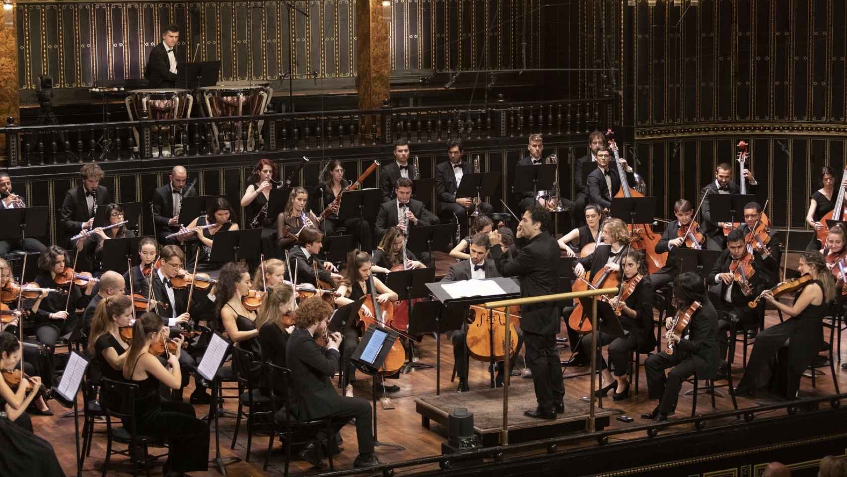 La orquesta de la Escuela Superior de Música Reina Sofía durante un concierto en Budapest.