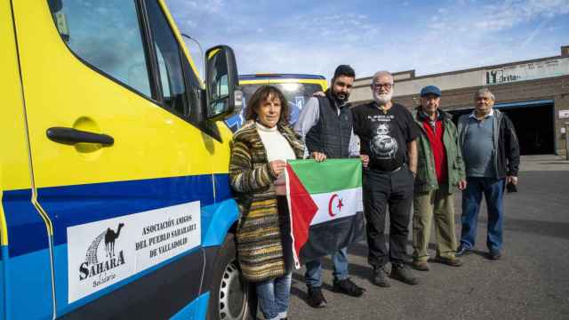 Eduardo Margareto / ICAL . La Asociación de Amigos del Pueblo Saharaui de Valladolid envía dos ambulancias a los Campos de Refugiados en Tinduf (Argelia)