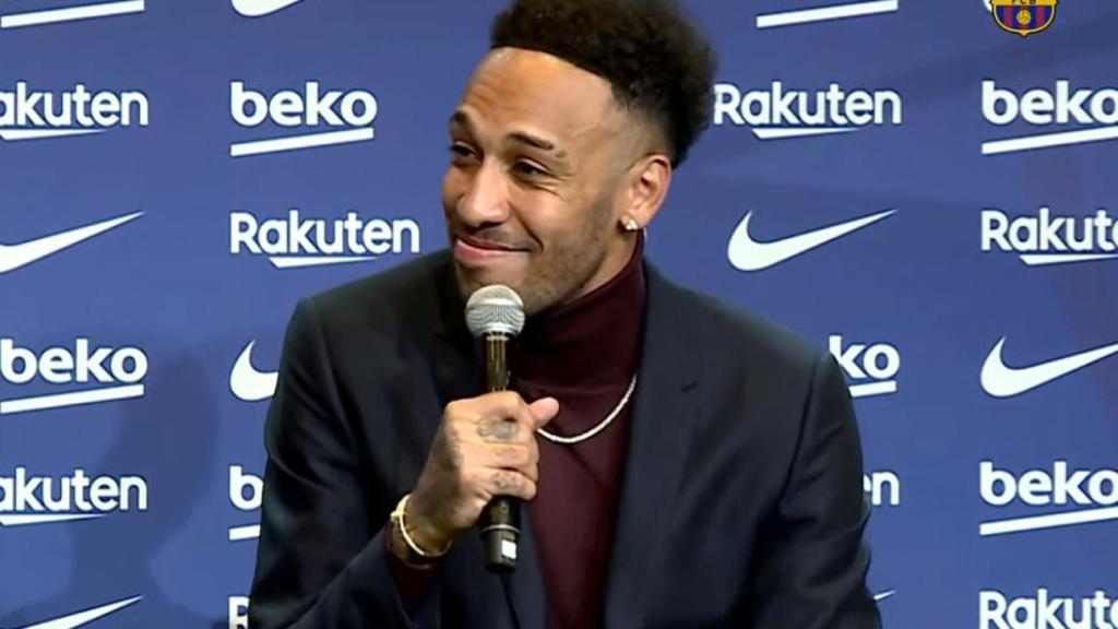 Aubameyang en su presentación con el Barça