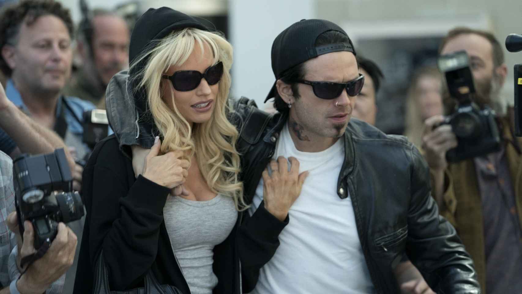 La serie se centra en la relación entre Pamela Anderson y Tommy Lee
