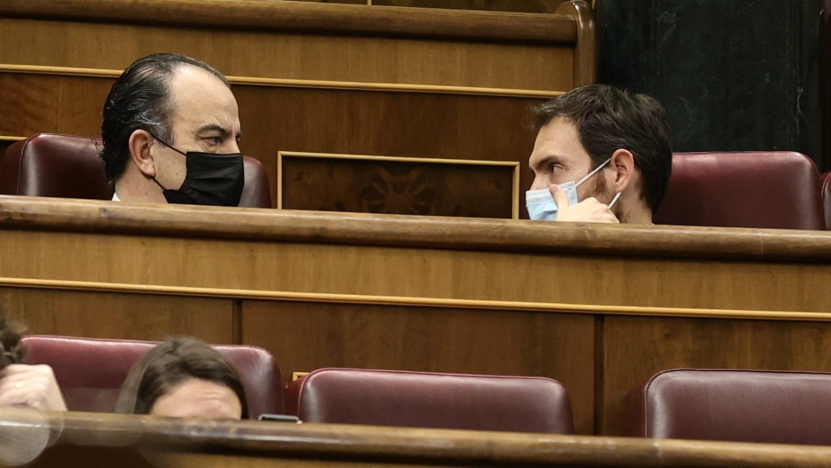 Carlos García Adanero y Sergio Sayas en el Congreso de los Diputados.