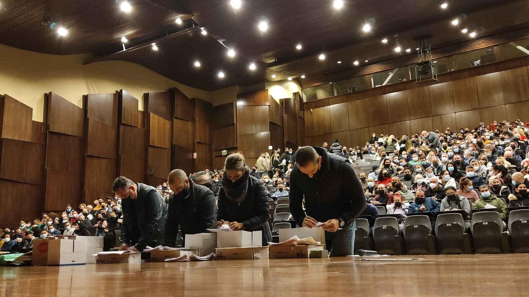 Imagen del examen realizado a finales del año pasado para ocupar las plazas de Limasam.