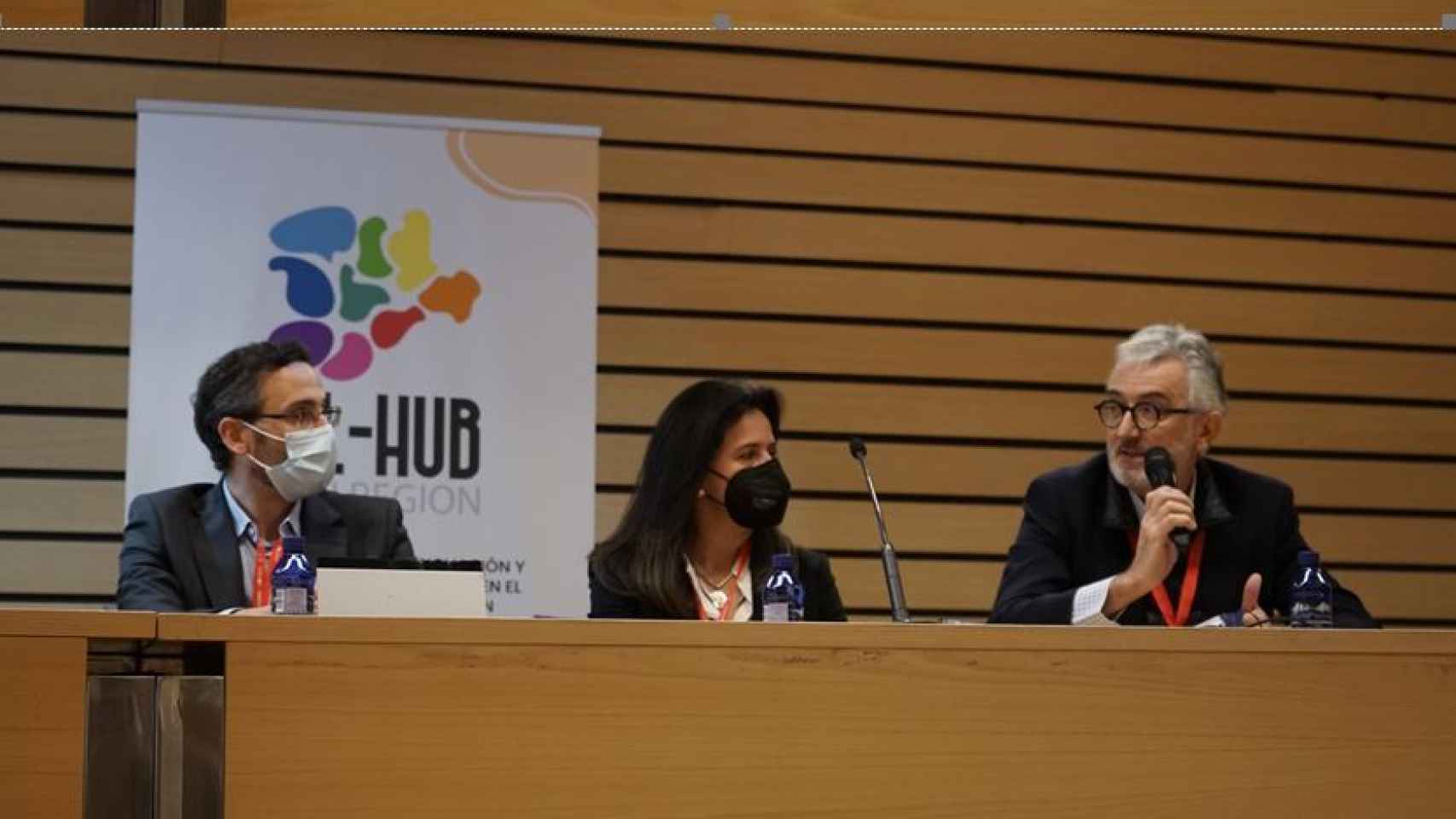 Sergio García, gerente de Venture Building de ENAGAS (i), Pilar Carrato, directora económica y financiera de CDTI y José Zudaire, director general de ASCRI