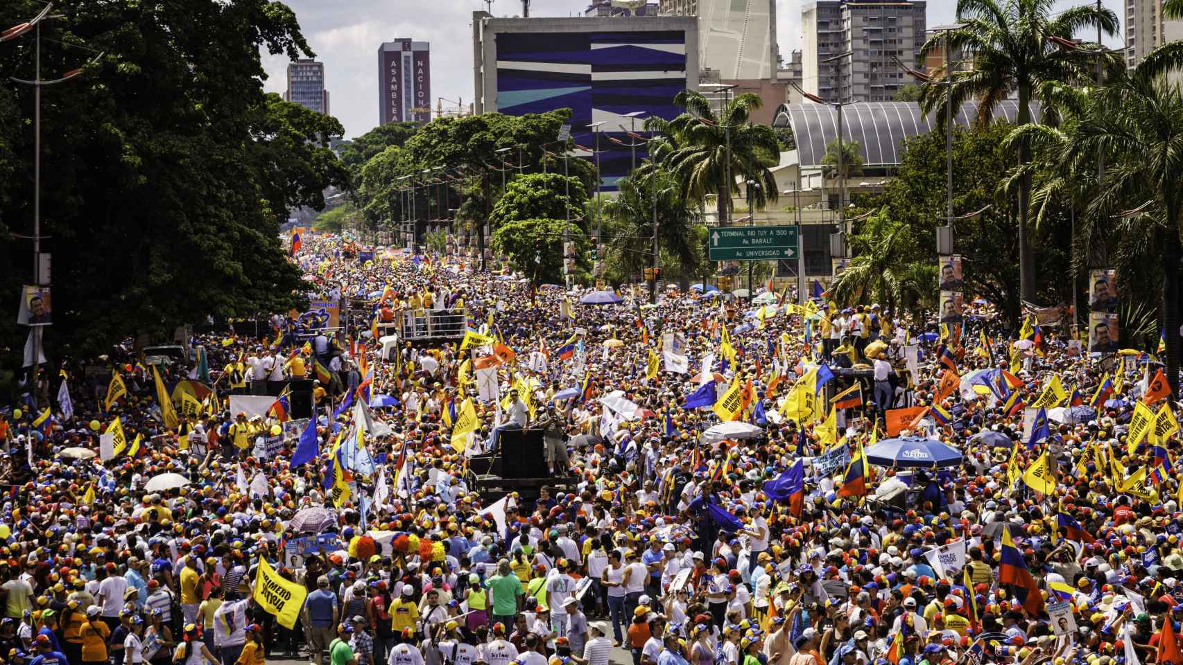 Imagen de una movilización en el corazón de Caracas