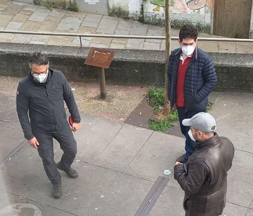 Visita del edil de Seguridad al barrio. Foto: Asociación Veciñal Canido.