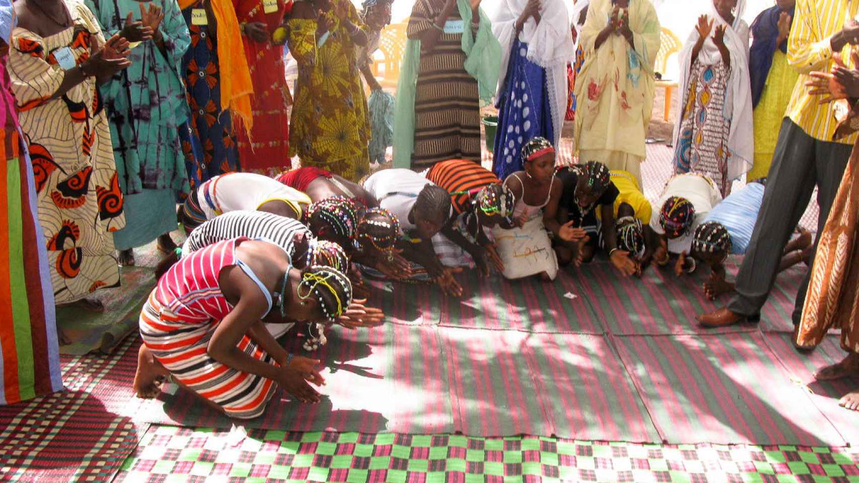 Las abuelas se unen a la lucha contra la MGF.