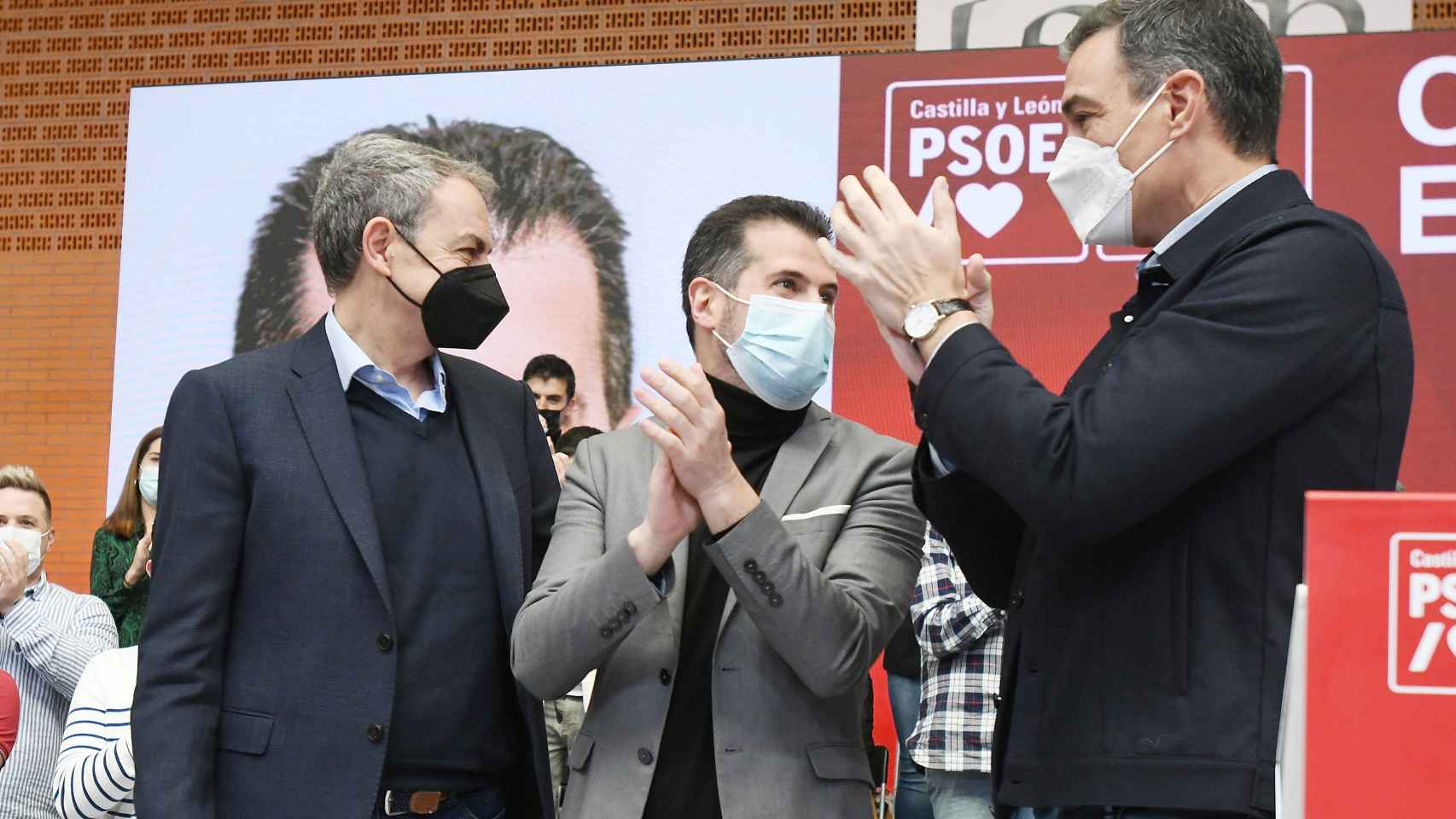 De izquierda a derecha: José Luis Rodríguez Zapatero, Luis Tudanca y Pedro Sánchez.