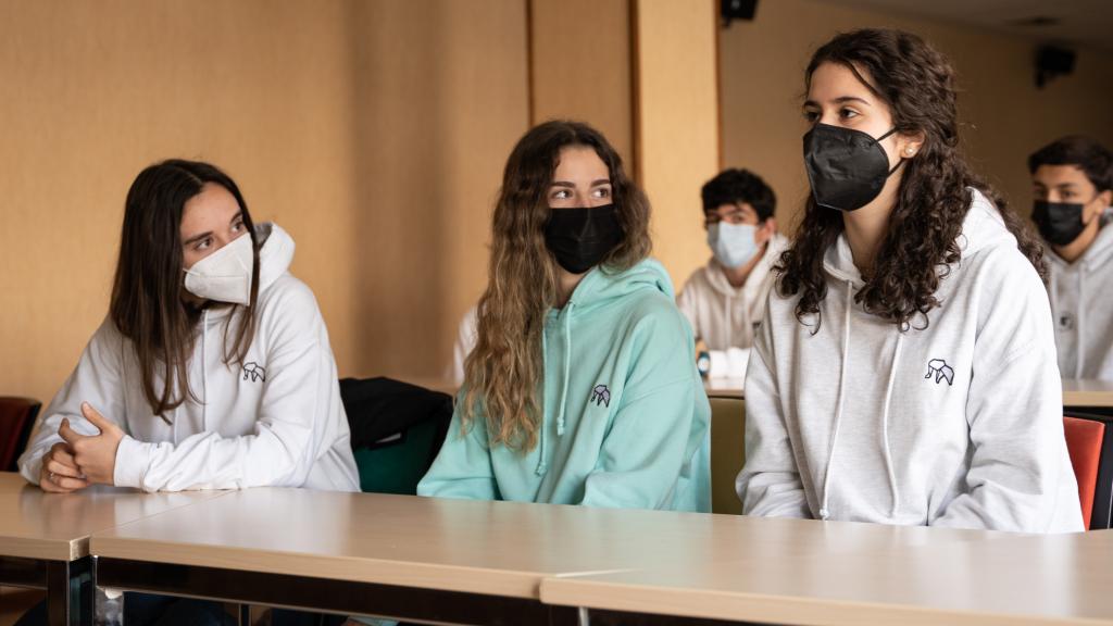 De izquierda a derecha: Laura, Claudia y María, las creadoras de Unike.