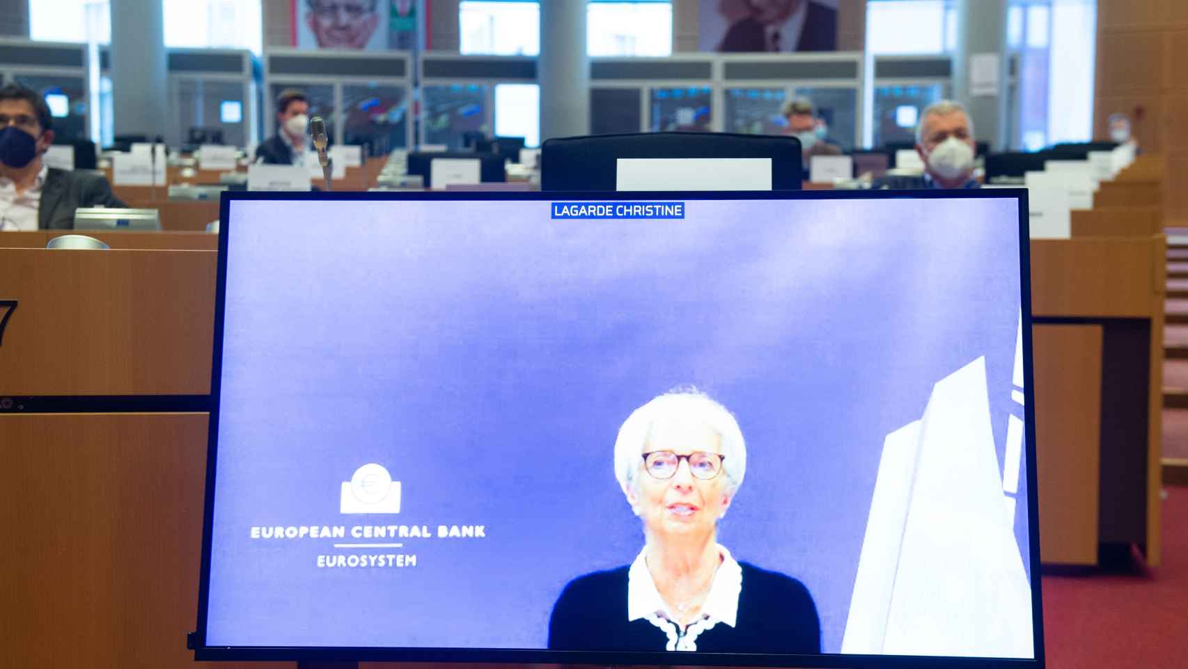La presidenta del BCE, Christine Lagarde, durante su comparecencia virtual de este lunes en la Eurocámara