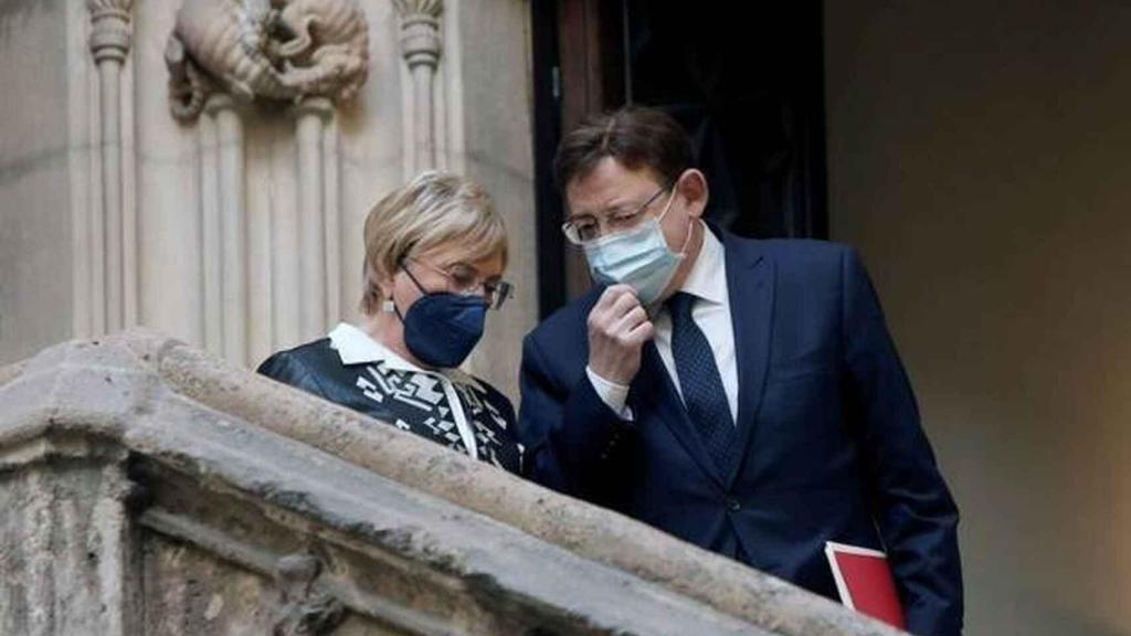 La consellera de Sanidad valenciana, Ana Barceló, y el presidente de la Generalitat, Ximo Puig.