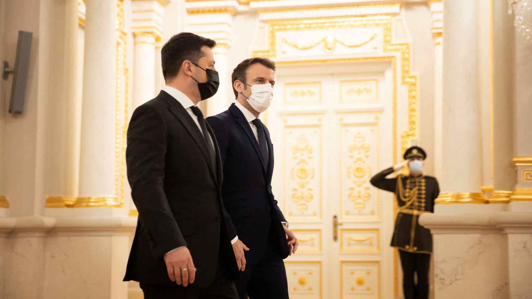 Macron y Zelenski, en su reunión de este martes.