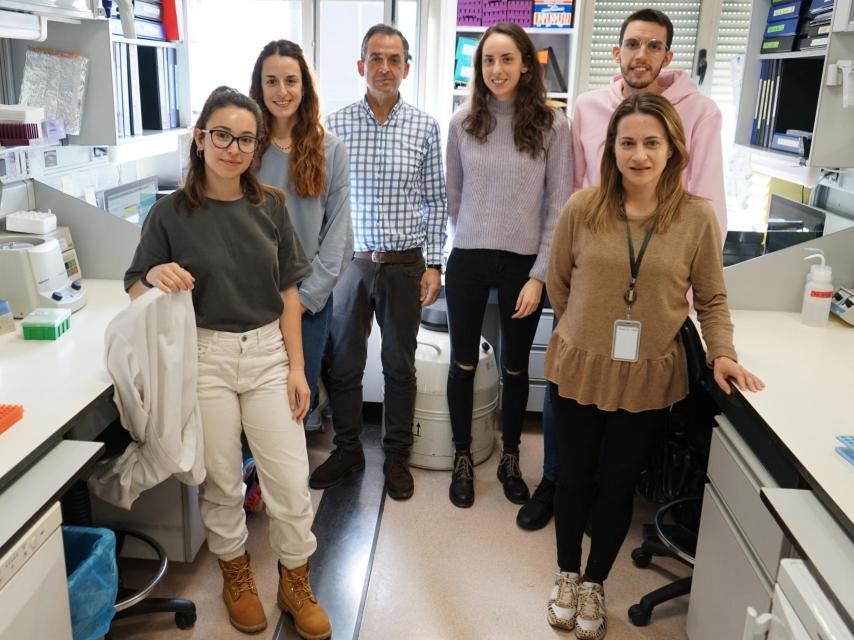 De izquierda a derecha: Silvia Alemán, Ana Casado, Isidro Sánchez, Marta Isidro, Javier Raboso y Carolina Vicente