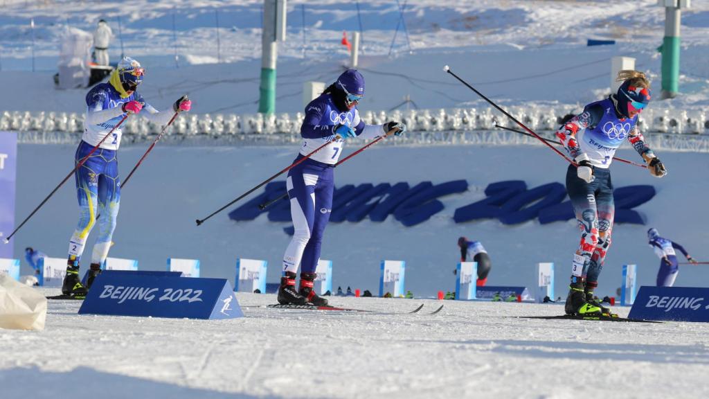 Therese Johaug (Noruega), Krista Parmakoski (Finlandia) y Frida Karlsson (Suecia), en acción