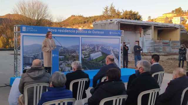La conselleira de Política Social, Fabiola García, en la presentación de la nueva residencia de mayores de Ourense, que construirá la Fundación Amancio Ortega.