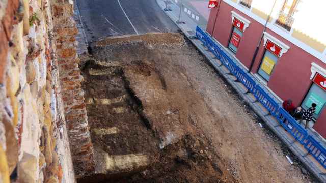 Restos del arranque de los cubos hallados durante las catas arqueológicas
