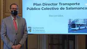 El concejal de Tráfico y Transportes, Fernando Carabias, ha presentado el Plan Director del Autobús Urbano