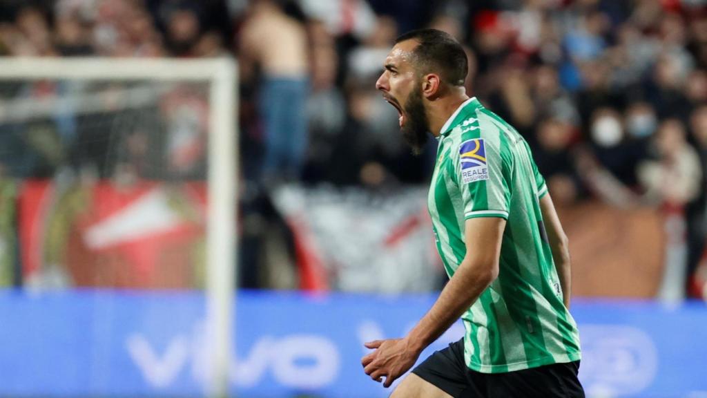 Borja Iglesias celebra el gol del empate ante el Rayo