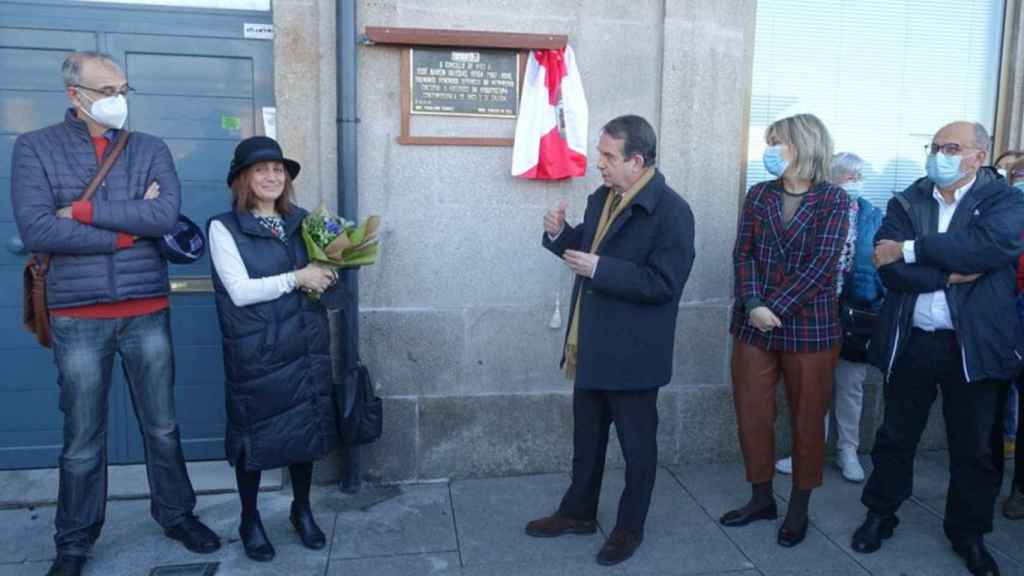 Una placa en Vigo honrará desde hoy la memoria de Moncho Iglesias