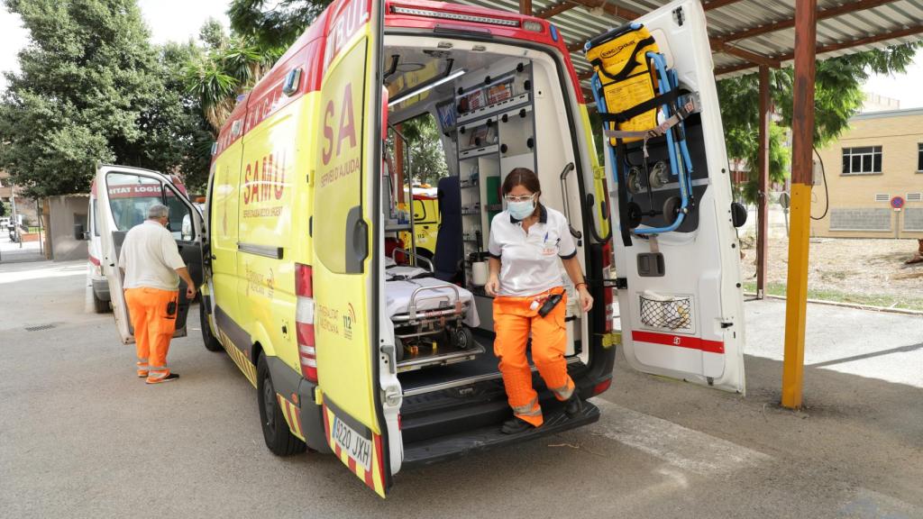 Ambulancia  de los servicios sanitarios de la Generalitat Valenciana, en imagen de archivo.