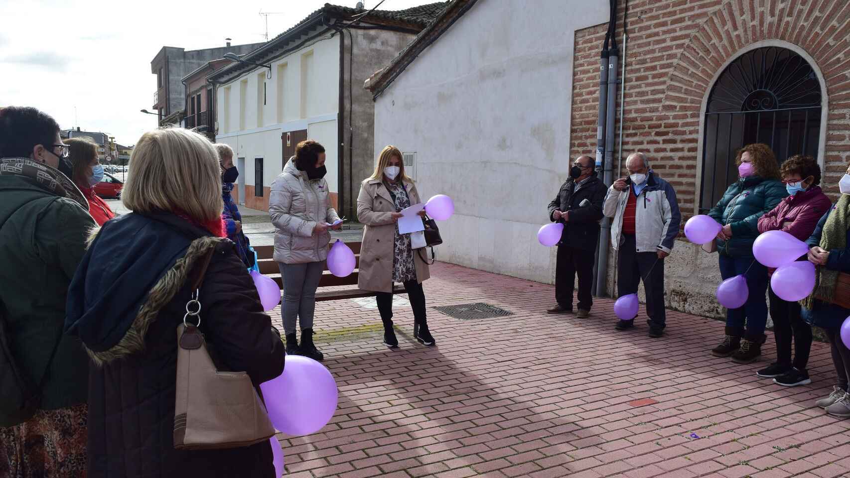 Rueda reconoce la labor de la mujer y la niña en la ciencia con 47 láminas de oro
