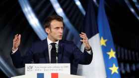 Macron anuncia el renacimiento de la energía nuclear en Francia y construirá 14 nuevos reactores