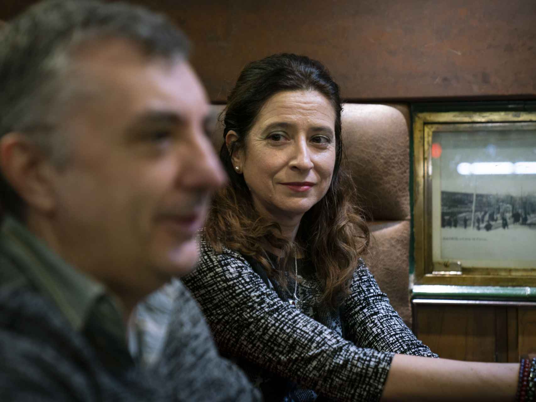 Ana Merino y Manuel Vilas durante la conversación con este periódico.